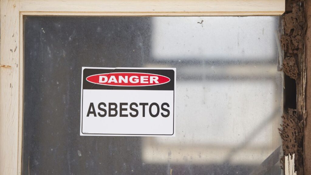 Asbest gevaar raam 