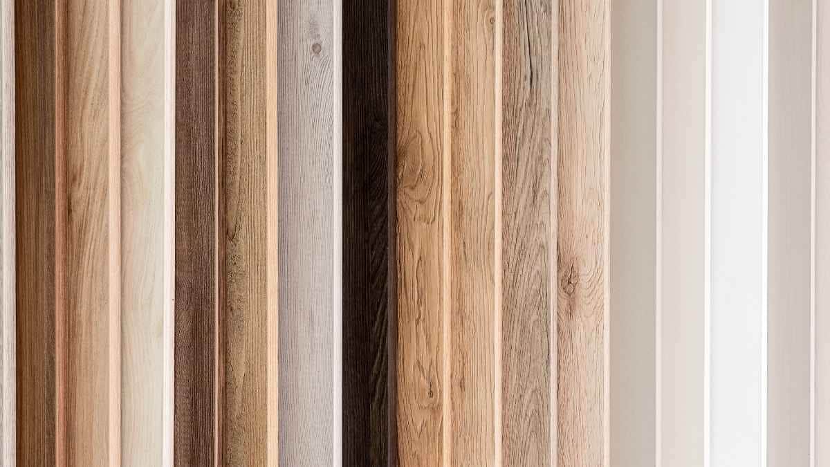 Verschillende toplagen in fineerhout, in verschillende kleuren en houtsoorten.